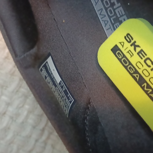 NWOB Womens Skechers GOGA MAT - Picture 3 of 8